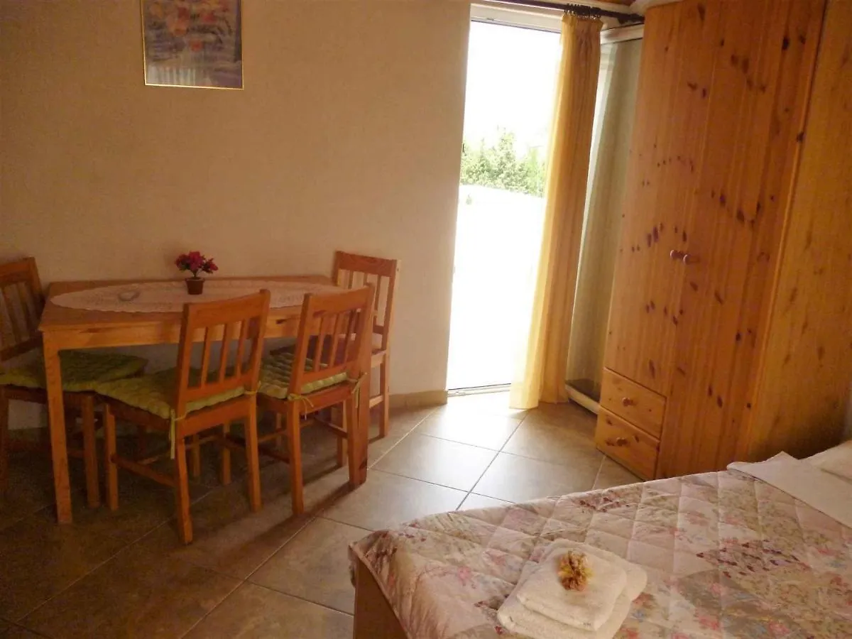 Apartments Seline/Paklenica Riviera 27380