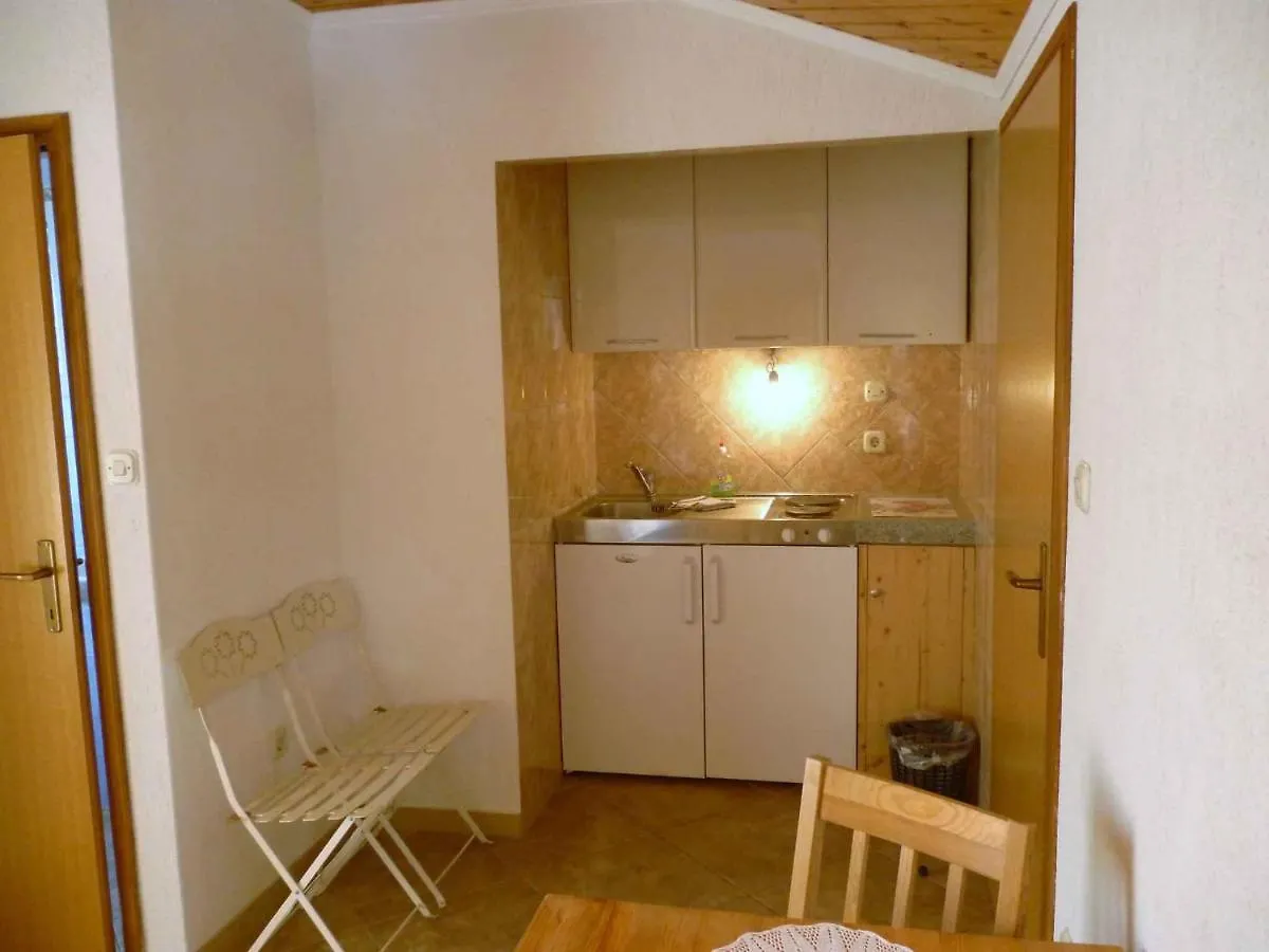 Apartments Seline/Paklenica Riviera 27380