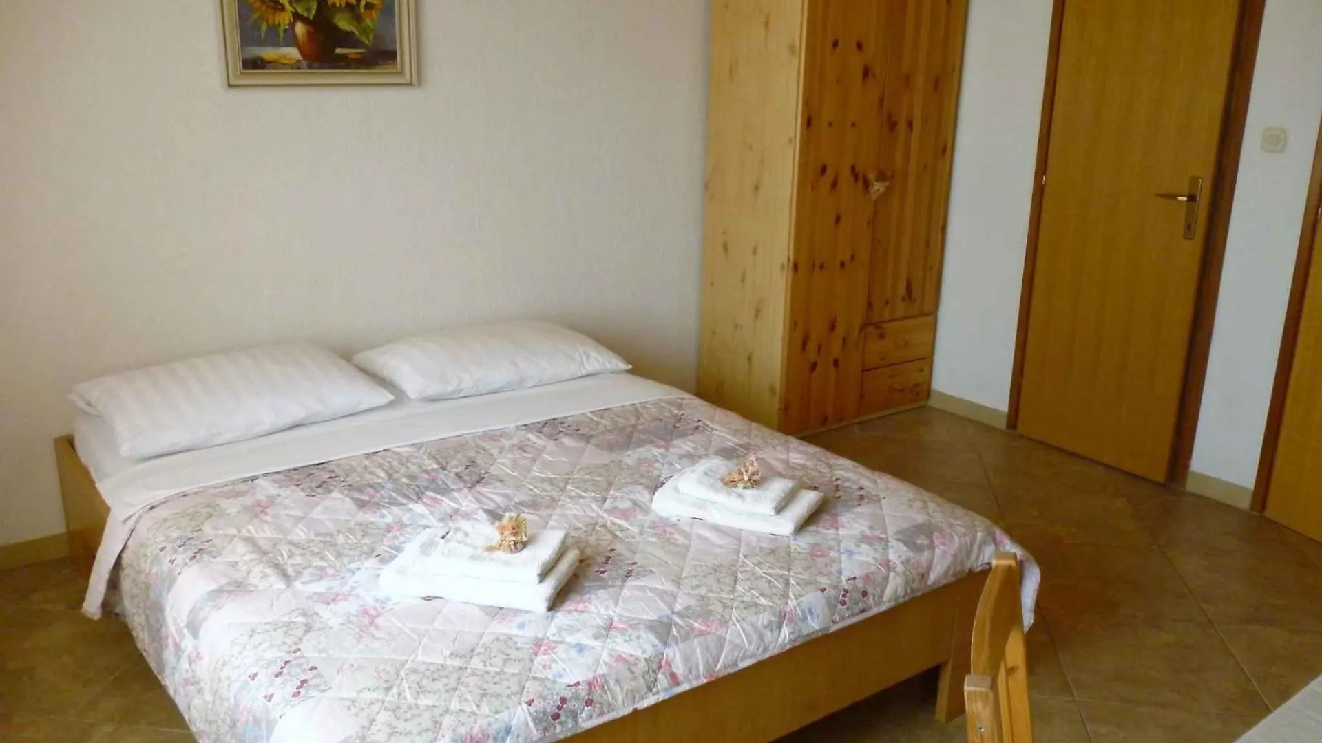 Apartments Seline/Paklenica Riviera 27380