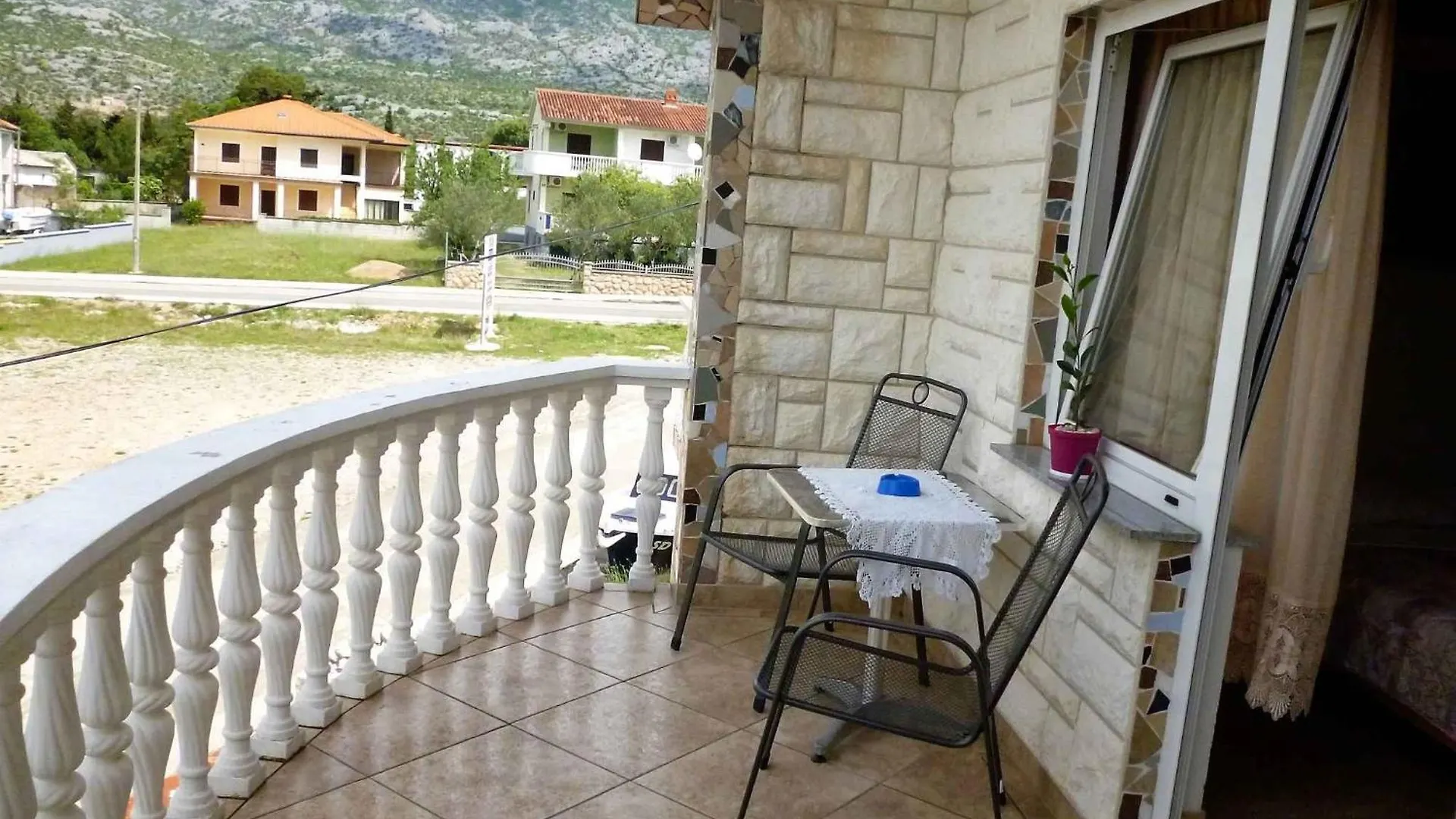 Apartments Seline/Paklenica Riviera 27380